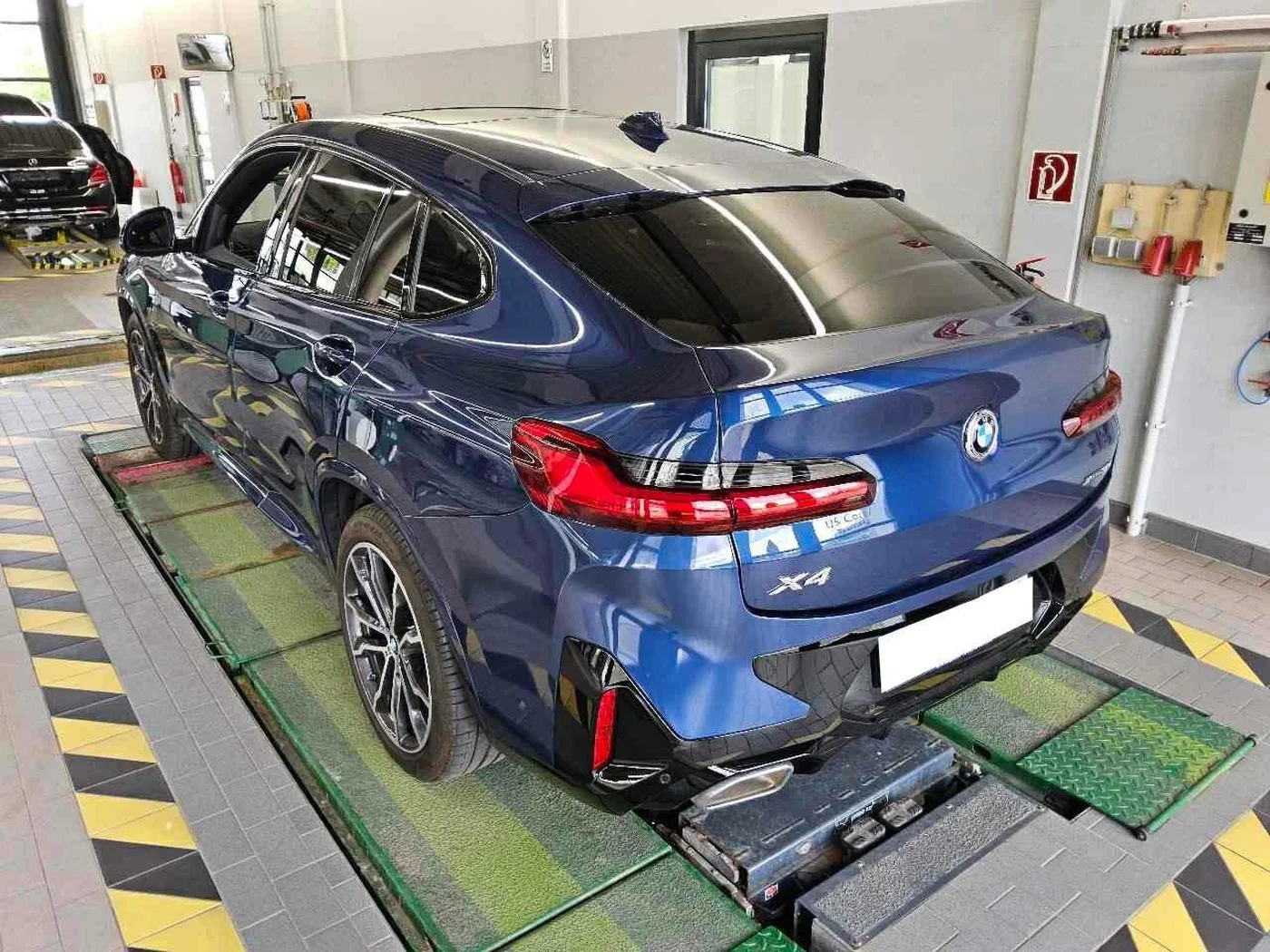 bmw-x4-iii-1